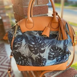 Beautiful GILI blue palm leaf patterned canvas and leather purse